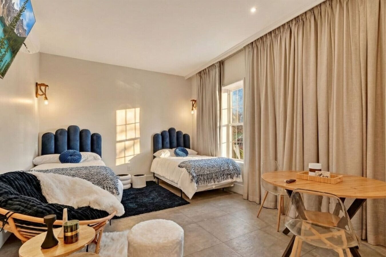 Bureau, Wi-Fi, draps fournis