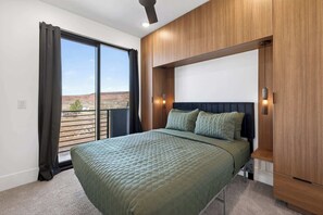 3 bedrooms, iron/ironing board, travel crib, WiFi - Modern Luxury @ Copper View Moab (Moab)