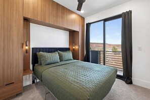 3 bedrooms, iron/ironing board, travel cot, WiFi - New Modern Luxury @ Copper View Moab (Moab)