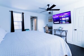 3 habitaciones, escritorio, tabla de planchar con plancha y wifi gratis 