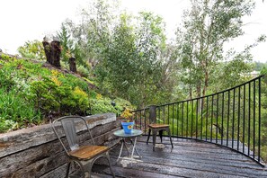 Terrace/patio - Sip, Golf & Unwind: Couple's Retreat in Fallbrook (Fallbrook)
