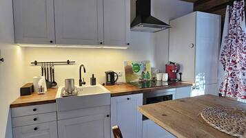 Chalet | Dapur kecil peribadi | Pembancuh kopi/teh, cerek elektrik