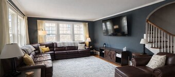 Historic 4-bedroom pet friendly rental close to downtown.