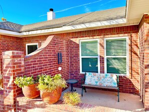 Terrace/patio -  The Club House ! Sparkling Clean 2 BR 2 Bath townhome In The Heart of Midland ! (Midland)