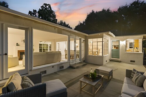 Fantastic 3-bedroom house in Menlo Park perfect for your getaway