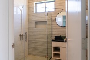 Toallas y papel de baño