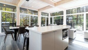 Interior - Mangata | SPA | Douche froide | SAUNA | Four pizza (Saint-Côme)