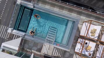 Indoor pool, 2 outdoor pools, open 8:00 AM to 11:00 PM, free cabanas