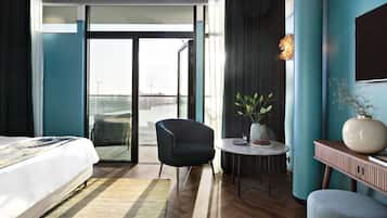 Deluxe Room, 1 King Bed, Balcony, Sea View