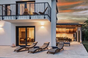 Outdoor dining - Villa Enja in tranquille village with heated salted pool (Vintijan)