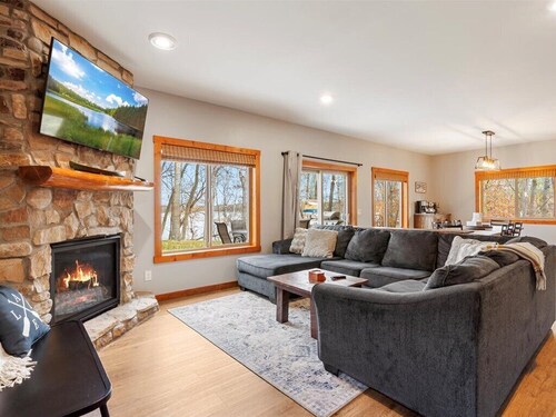 Cozy 3-bedroom cabin in Pequot Lakes, just minutes from downtown Nisswa