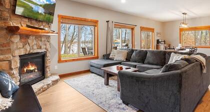 Cozy 3-bedroom cabin in Pequot Lakes, just minutes from downtown Nisswa