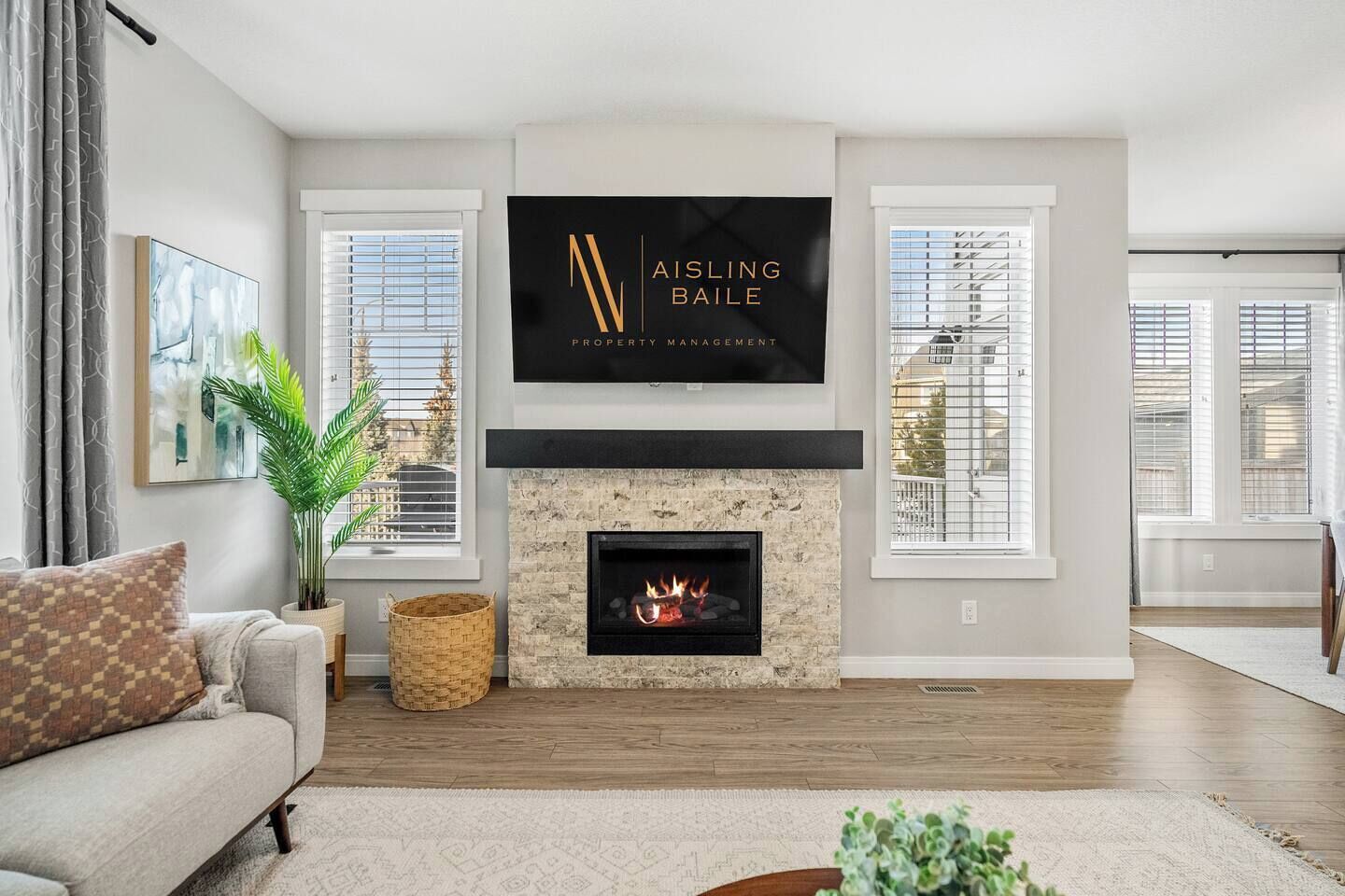 The Dynasty | 3200 Sqft | 2 Full Suites | Fire Pit - Airdrie