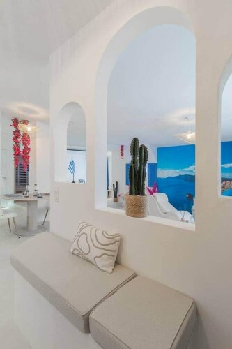 Romantic Suite Santorini with Balneo & Sauna