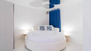 1 slaapkamer, een strijkplank/strijkijzer, gratis wifi, beddengoed