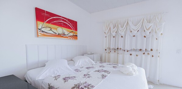WiFi, bed sheets