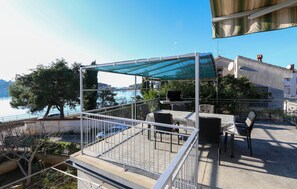 Outdoor dining - Stunning apartment in Pula with WiFi (Pula)