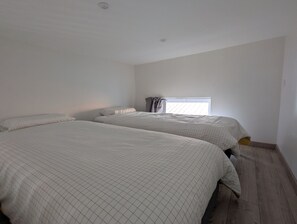 2 bedrooms, WiFi, bed sheets
