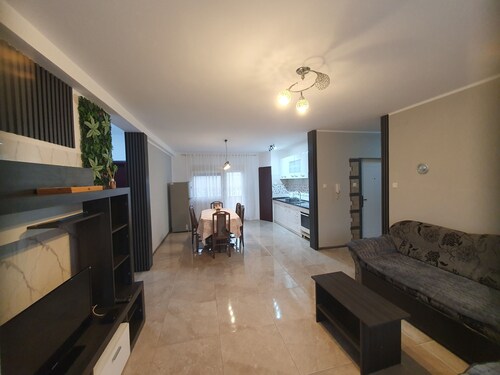 Cute 3-bedroom apartment at nice place in Pančevo