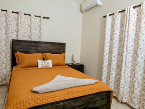 1 chambre, fer et planche à repasser, Wi-Fi gratuit, draps fournis