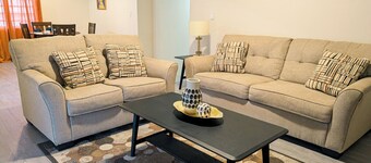 Suite Little Coconut: Cozy modern 1BR/1BA house in Antigua with AC