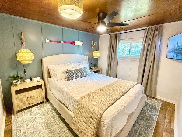 Iron/ironing board, free WiFi, bed sheets