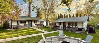 Oak Cabin near Lake Geneva | Walk to Lake Como, Fire Pit, Coffee Bar