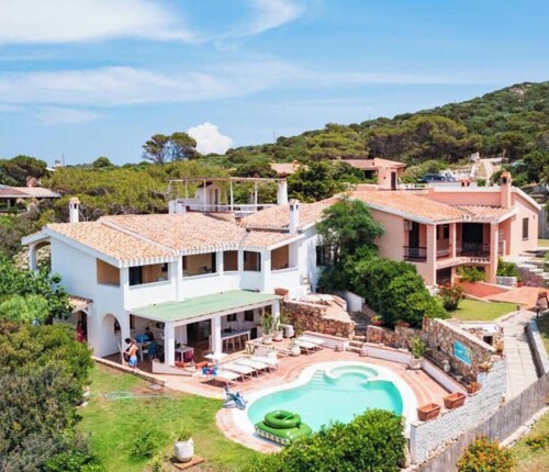 Seafront villa
