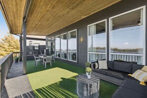 Outdoor dining - Gated Community Get Away (Frisco)