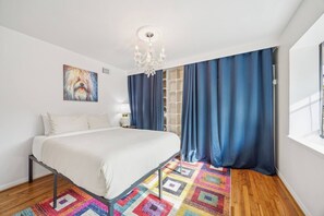 3 bedrooms, iron/ironing board, free WiFi, bed sheets - UTD Base Camp | 15 min from SMU (Richardson)