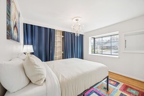 3 bedrooms, iron/ironing board, free WiFi, bed sheets - UTD Base Camp | 15 min from SMU (Richardson)