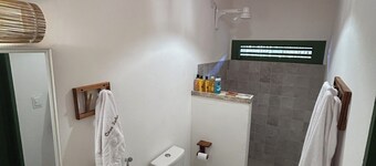 Relaxe com vista incrível, 80 metros do MAR, Petfriendly