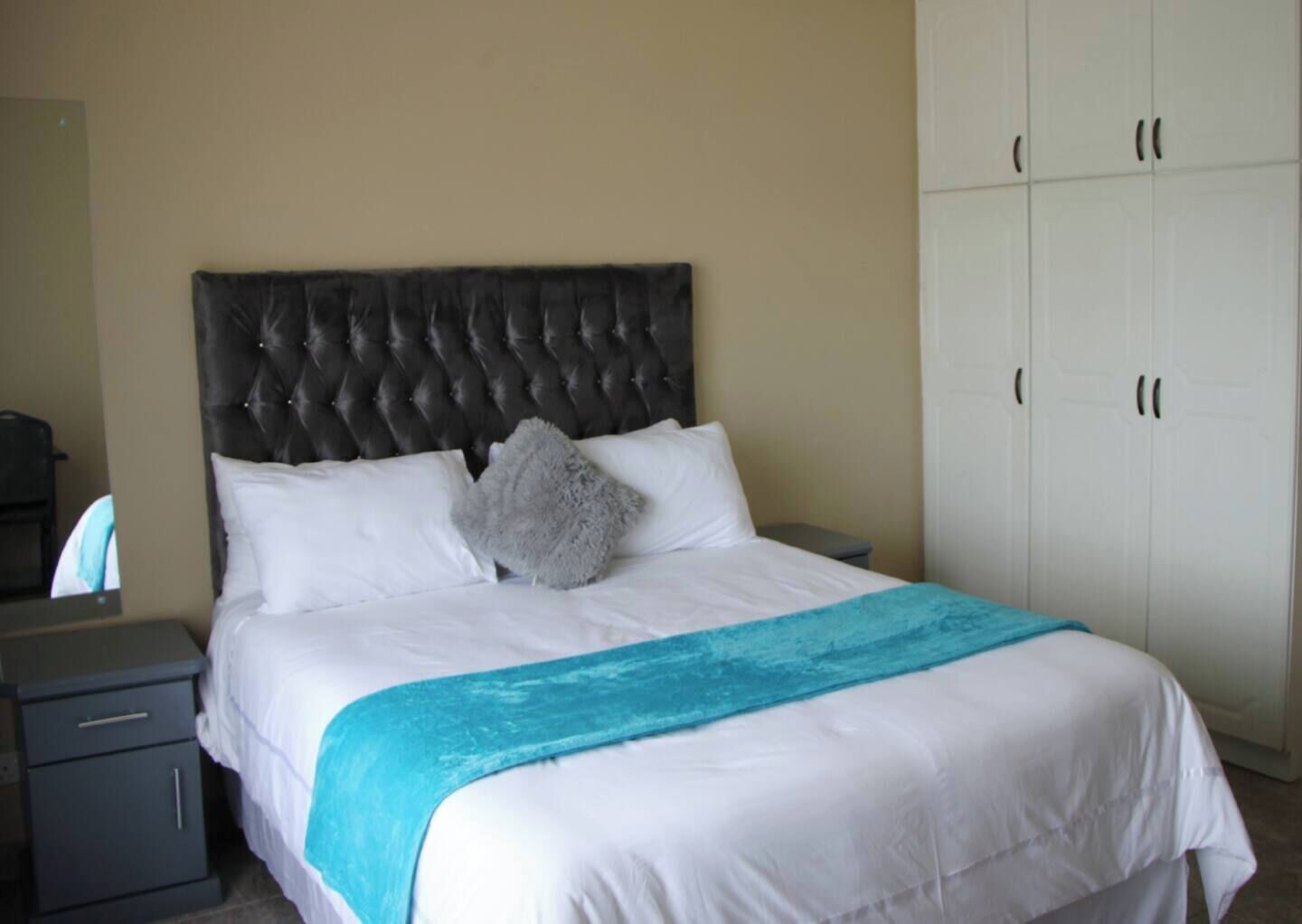 7 dormitorios, tabla de planchar con plancha, wifi y ropa de cama