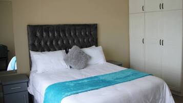 7 Schlafzimmer, Bügeleisen/Bügelbrett, WLAN, Bettwäsche