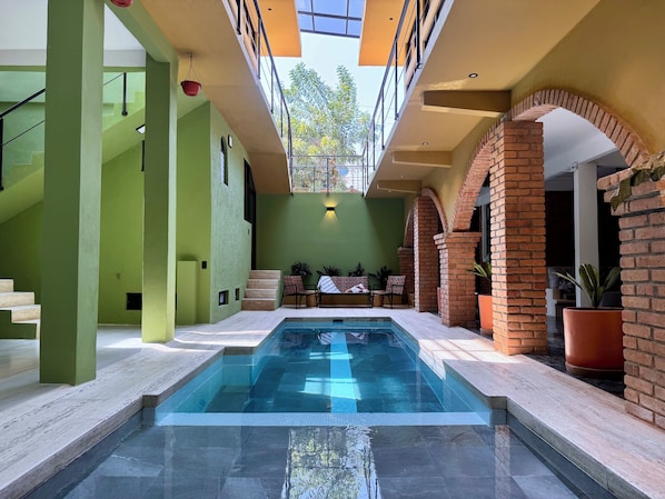 Outdoor pool - Spacious 5BR Villa with Private Pool • Walk to La Punta Beach • High-Speed WiFi (Brisas de Zicatela)