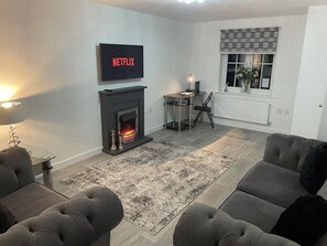 Fernseher, Kamin