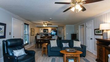 Smart TV, DVD player