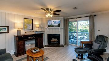 Smart TV, DVD player