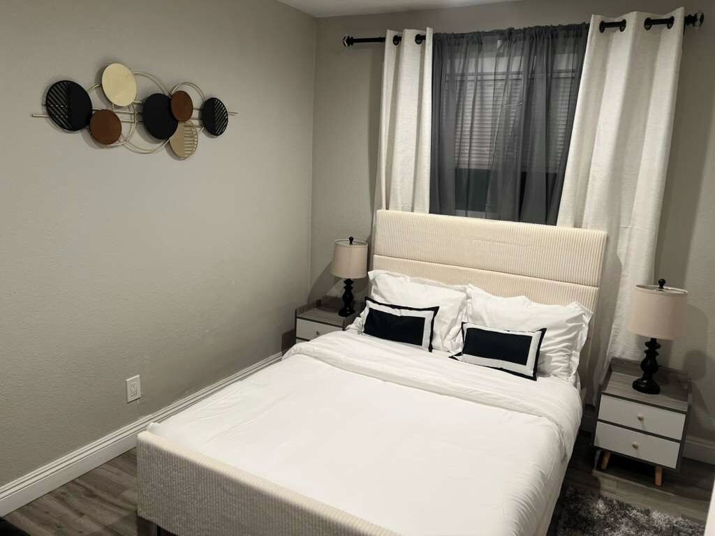 Strykejern/-brett, wi-fi og sengetøy