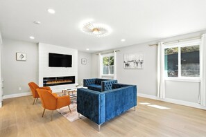 TV - Xlnc Exotic Home Witt Rd Poway (Poway)