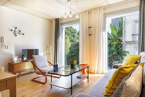 Living area - Design apartment - Quartier Chartrons - Parking (reservation) + breakfast included (Bordeaux)