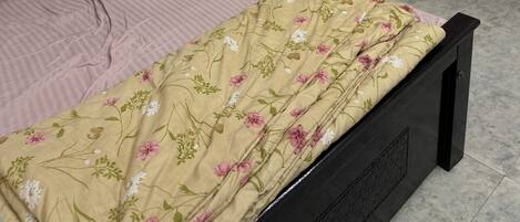 Iron/ironing board, WiFi