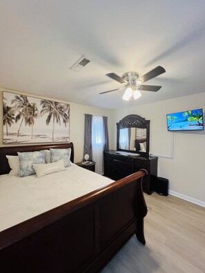 3 عدّة غرف نوم ومكواة/لوح كي وواي فاي وملاءات أسرّة