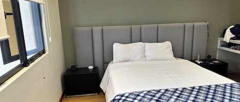 Iron/ironing board, internet, bed sheets