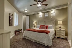 3 habitaciones, tabla de planchar con plancha, wifi y ropa de cama 