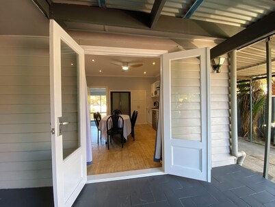 Central 1940s Bendigo Home Hamptons Heritage Reno