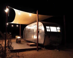 Exterior - Little Joshua Tree - Plunge Pool,  Sauna, Spa, Stargazing- Desert Oasis (Joshua Tree)
