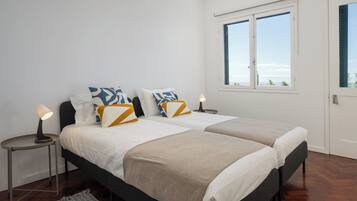 4 dormitorios, tabla de planchar con plancha, wifi y ropa de cama