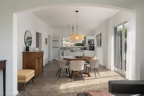 Interior - Casa da Anoneira – House with Pool and Sea View (Funchal)