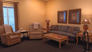 Salon / Lounge